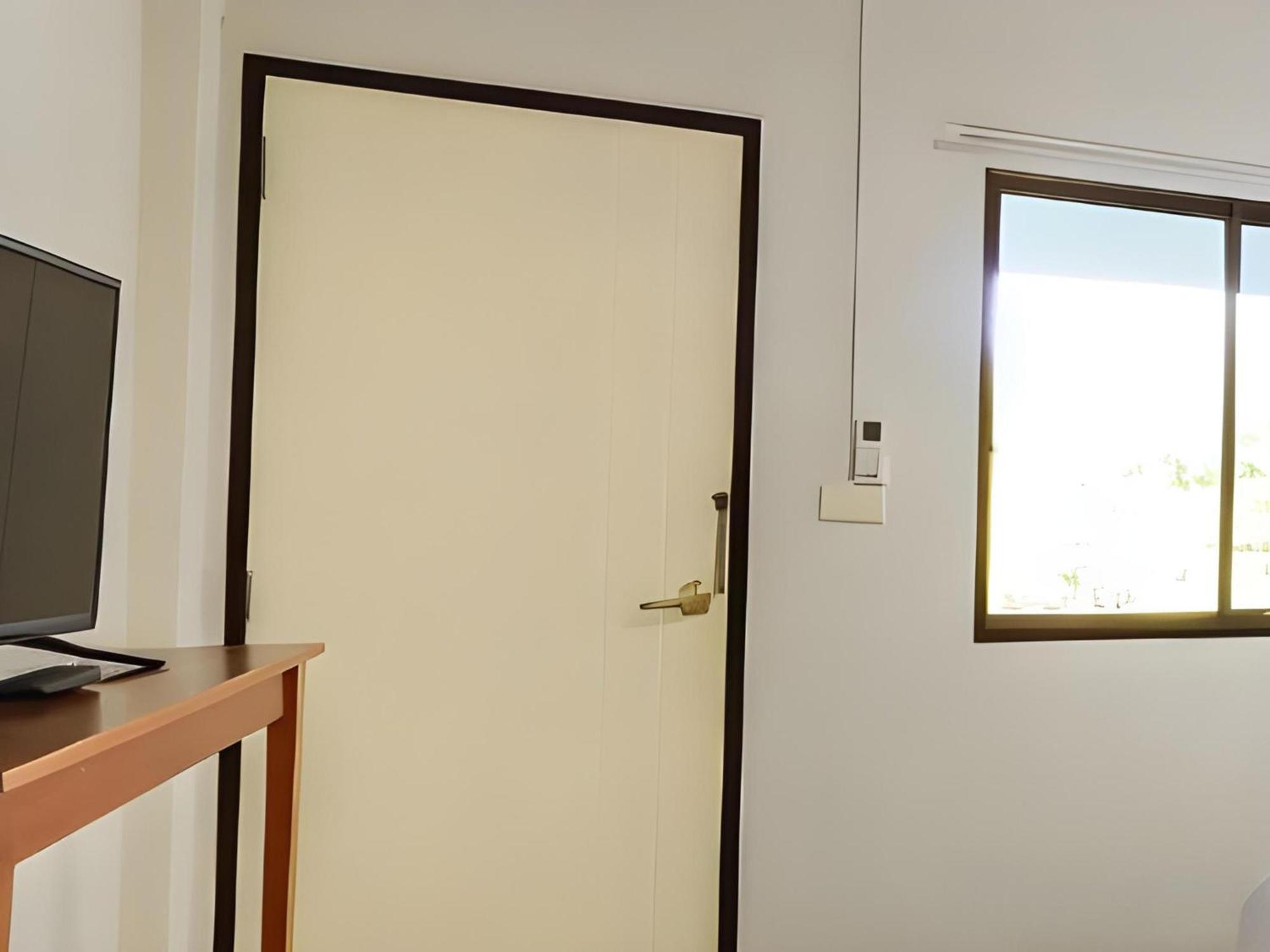 Dnk Baan Suan Hotel Lamphun Luaran gambar