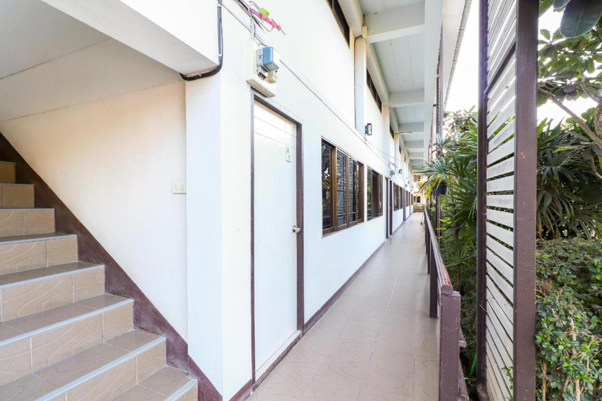 Dnk Baan Suan Hotel Lamphun Luaran gambar