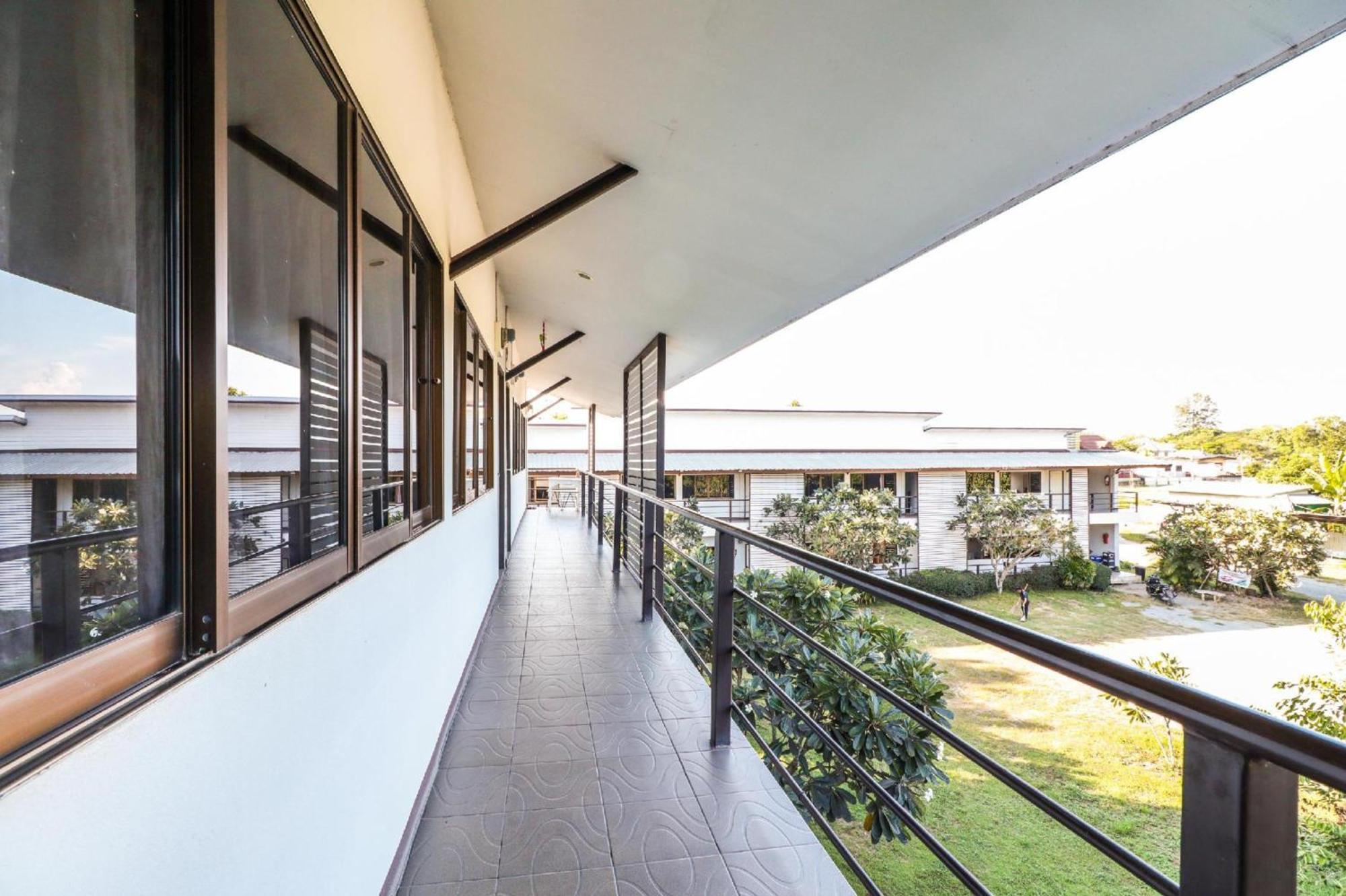 Dnk Baan Suan Hotel Lamphun Luaran gambar